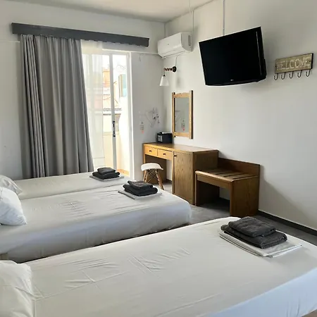 Aparthotel Family House