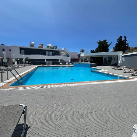 Family House Aparthotel